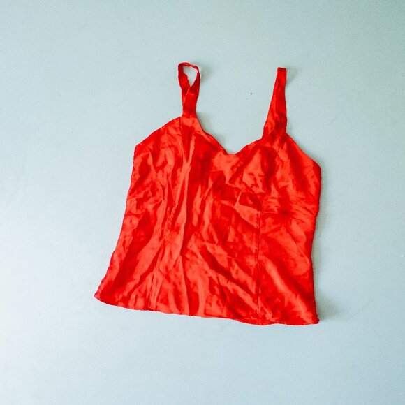 Victoria's Secret Red 100% Silk Fitted Sleeveless Tank Top Blouse Size Small - Picture 1 of 7